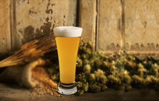 Бокал для светлого пива (англ.: pilsner glass, нем.: Pokal) 