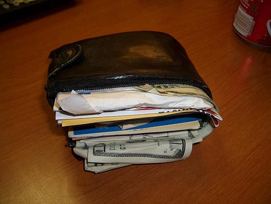 Утерянные бумажники могут возвращаться к хозяину спустя 40 лет