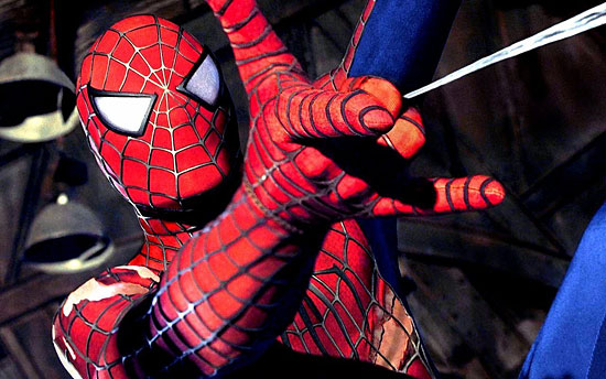На съемках фильма «Человек-паук» было украдено 4 костюма главного героя стоимостью  $50 тыс. каждый
