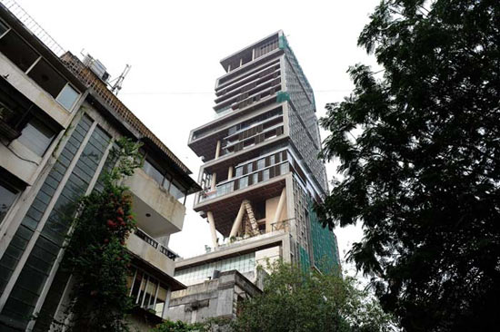 27-этажный небоскрёб Antilia — самый высокий в мире частный дом