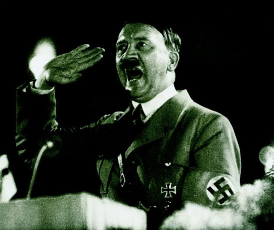 Адольф Гитлер был вуайеристом, садистом, пигофилом, копрофилом, пиктофилом и пр.