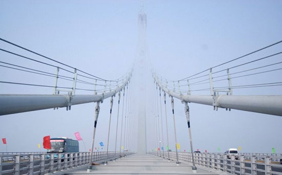 Длина самого длинного моста в мире — 42,4 км