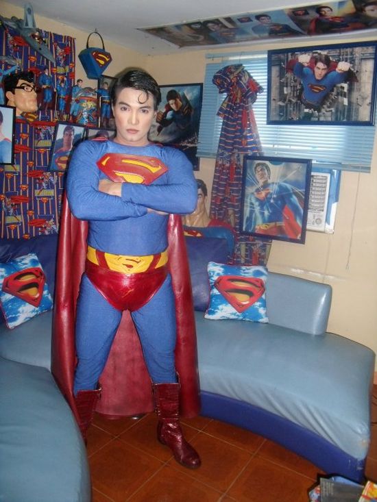 Филиппинец Герберт Чавес с помощью пластических операций сделал из себя Супермена