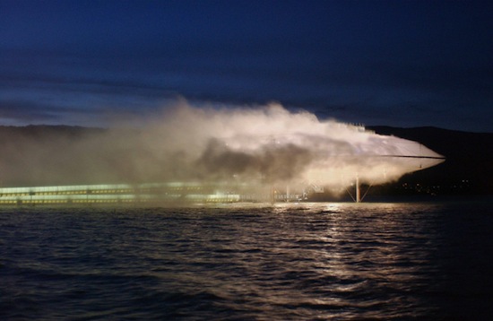 В 2002-ом году над поверхностью швейцарского озера было построено здание-облако