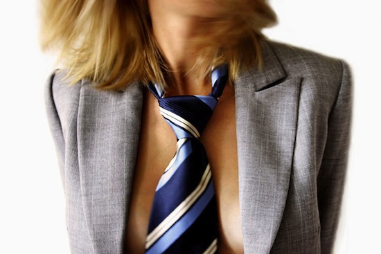 Туго затянутый галстук способствует ухудшению зрения