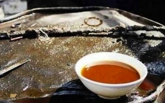 В Китае производят помойное масло