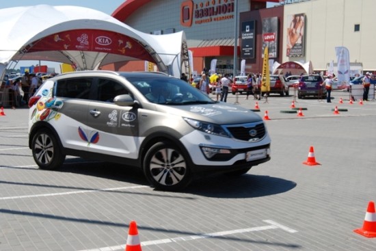 Несколько фактов о Kia Туре по России