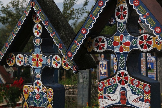 В Румынии есть Весёлое кладбище