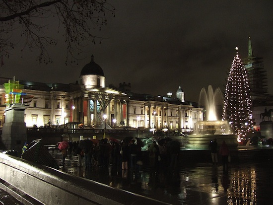 Каждый год Норвегия дарит Англии рождественскую ёлку