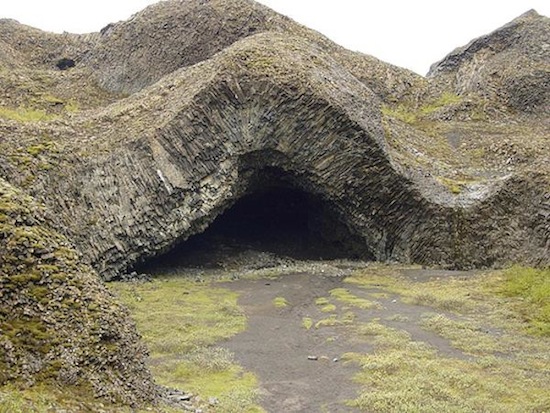 В Исландии есть школа эльфов