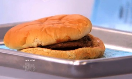 Настоящая причина, по которой гамбургеры из Макдоналдса не гниют годами