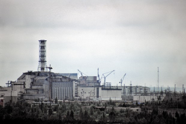 Почему люди могут жить в Хиросиме и Нагасаки, а в Чернобыле — нет