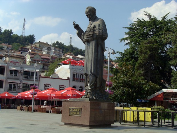 Памятник Клименту в Охриде