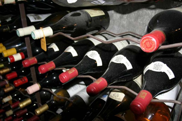 Почему дома привезённое вино всегда хуже на вкус, чем было в отпуске