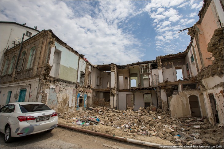 Как разрушают Баку, чтобы превратить его в кавказский Дубай: 40 фотографий