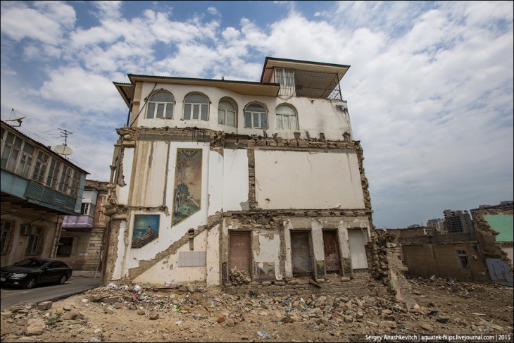 Как разрушают Баку, чтобы превратить его в кавказский Дубай: 40 фотографий