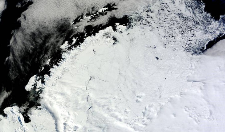 Ледник Ларсена в море Уэддела, к востоку от Антарктического полуострова