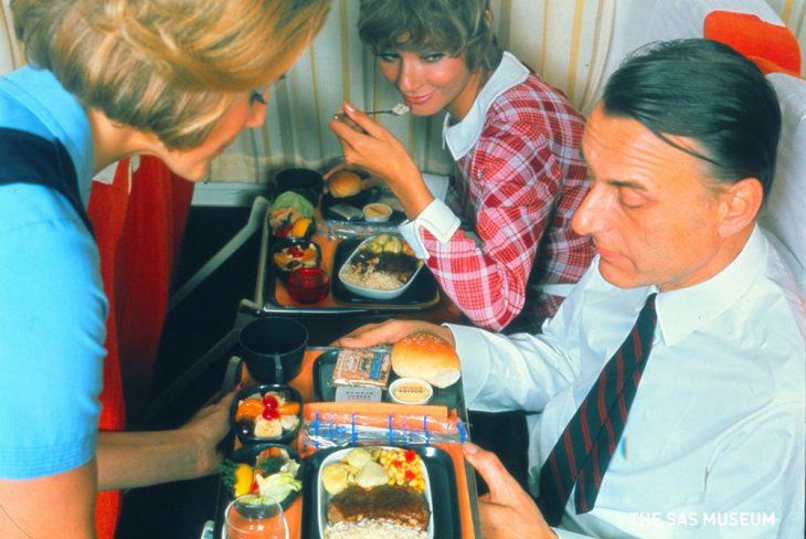 Чем кормили авиапассажиров 50 лет назад? Вы будете в шоке!
