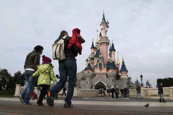 EURODISNEY-SHAREHOLDERS/ REUTERS/Gonzalo Fuentes &bull WordPress.com