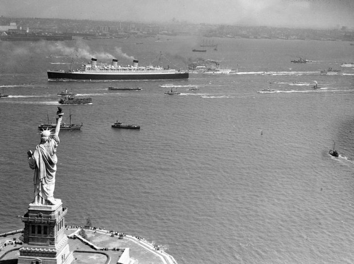 QUEEN MARY STATUE OF LIBERTY