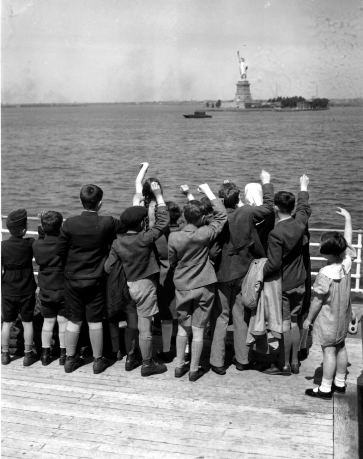 JEWISH REFUGEES