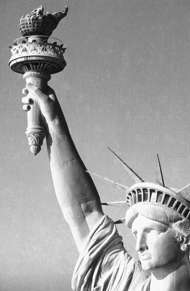 New York New York City Statues Memorials Statue Of Liberty