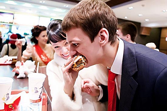 В Гонконге можно отпраздновать свадьбу в McDonald's