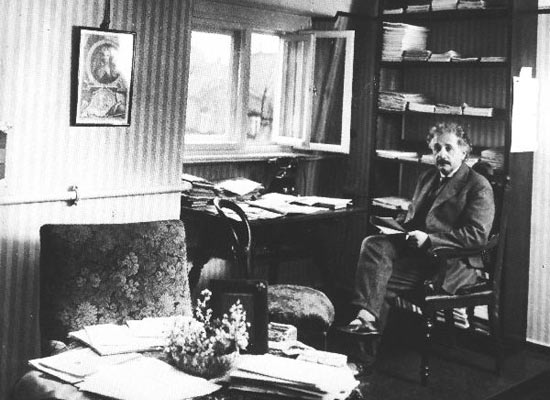 Альберт Эйнштейн родился в День Числа Пи