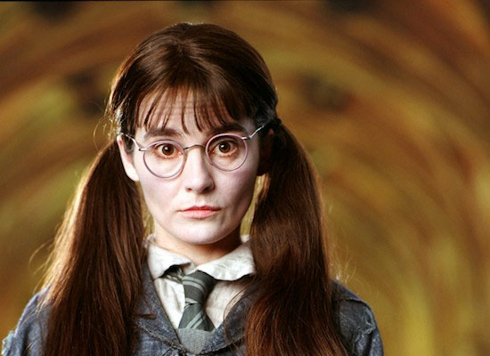Ширли Хендерсон сыграла 13-летнюю Плаксу Миртл в фильмах о Гарри Поттере, когда ей было почти 40 лет