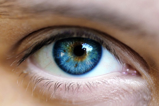 Новый лазер для микрохирургии глаза не сжигает, а испаряет повреждённую ткань