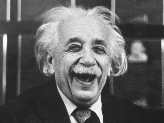 Альберт Эйнштейн взимал плату за автографы