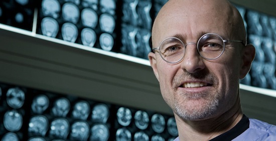 Итальянский нейрохирург утверждает, что смог осуществить пересадку головы