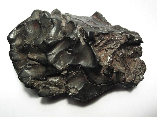 5 самых крупных метеоритов из всех падавших на Землю