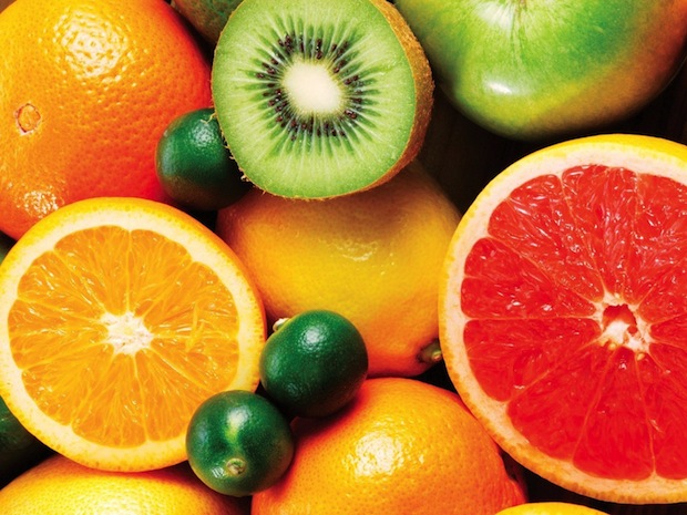 Учёные до сих пор не знают, почему организм человека перестал производить витамин C