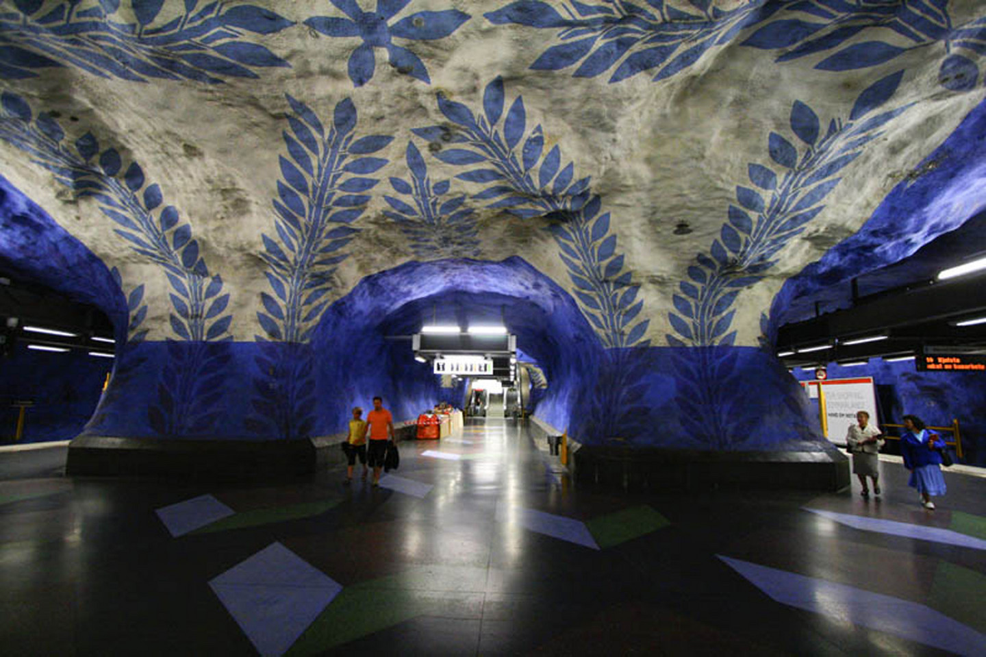 Экспо станция метро. Центральный вокзал Стокгольма. Стокгольм Железнодорожный вокзал. Центральная Железнодорожная станция Стокгольма. Стокгольм вокзал ЖД.