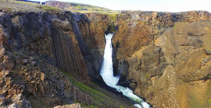 Семь самых удивительных и «неправильных» водопадов мира