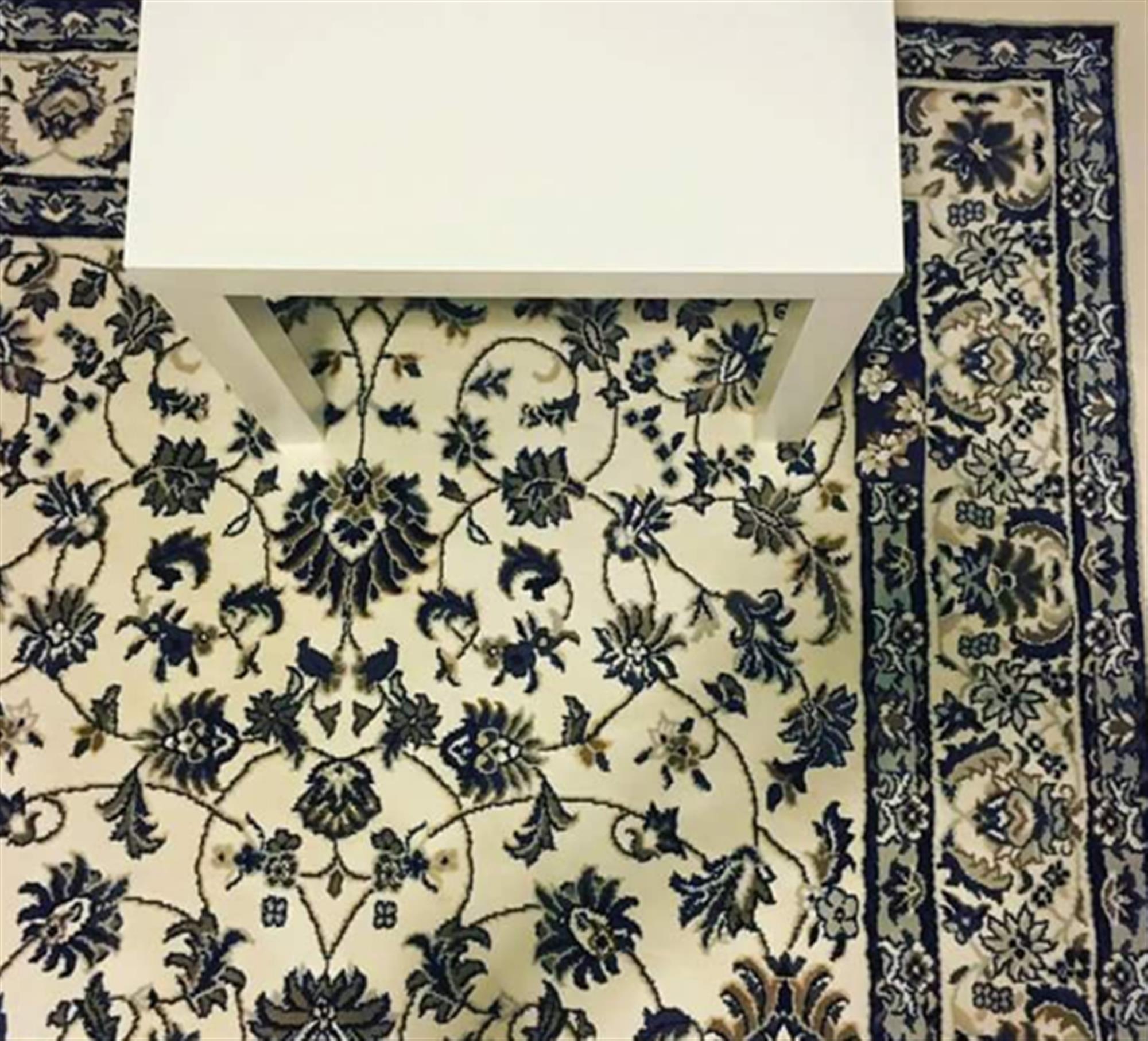 Цитаты про вопросы. Найти телефон на ковре. Статусы про людей. Найти на него ответ вы. Когда уходит дружба.