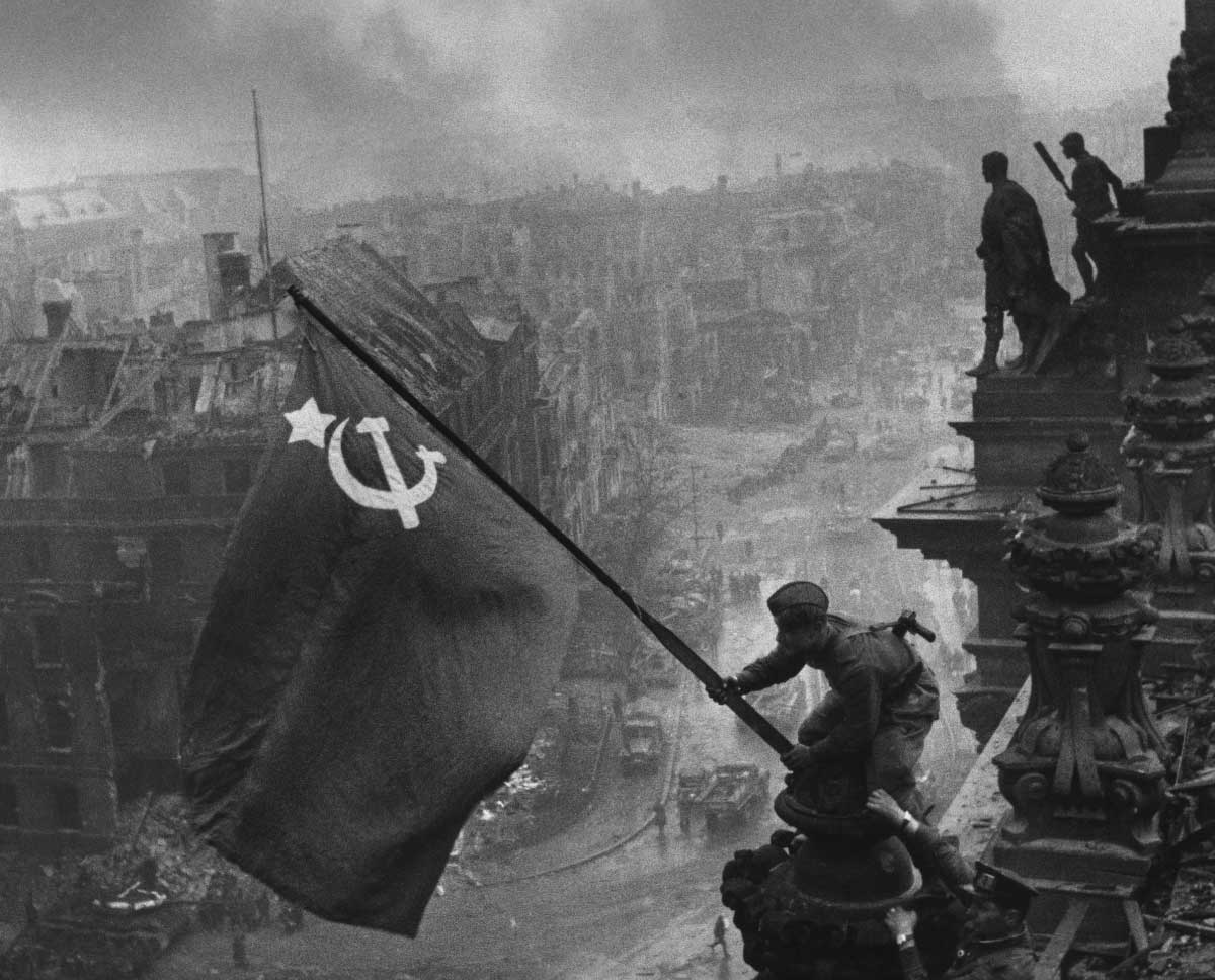Фото: «Знамя Победы над Рейхстагом» 
