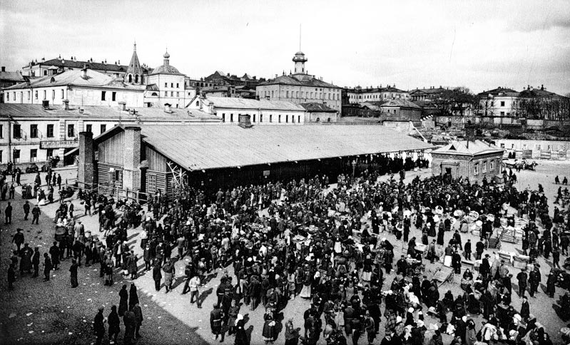 Биржа труда и столовая на Хитровской площади. 1917 год. 