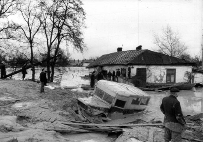 Последствия прорыва плотины в Киеве, 1961 год