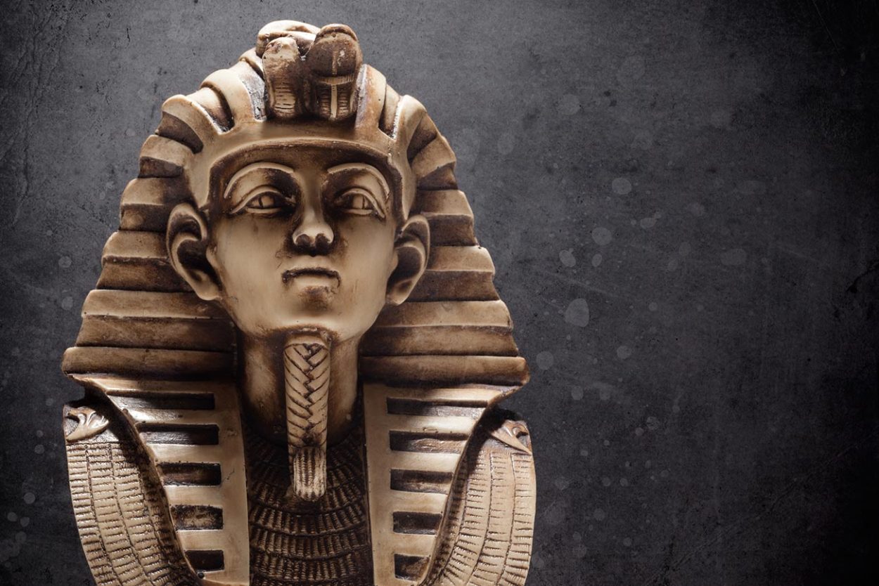 Каменная маска фараона Тутанхамона
