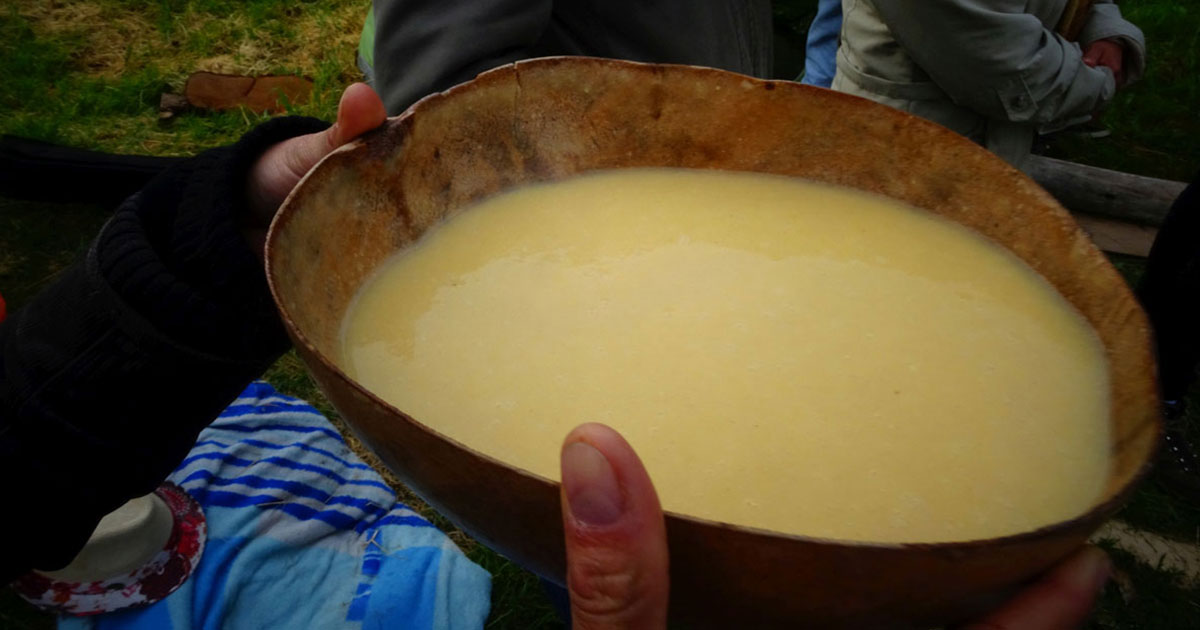 «Чича» — алкогольный напиток из слюны
